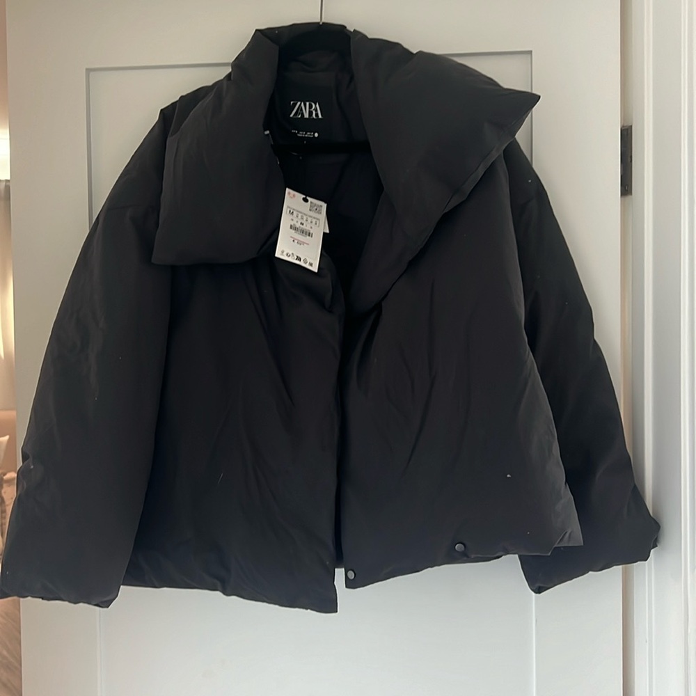 Zara Black Puffer Jacket Size M NWT